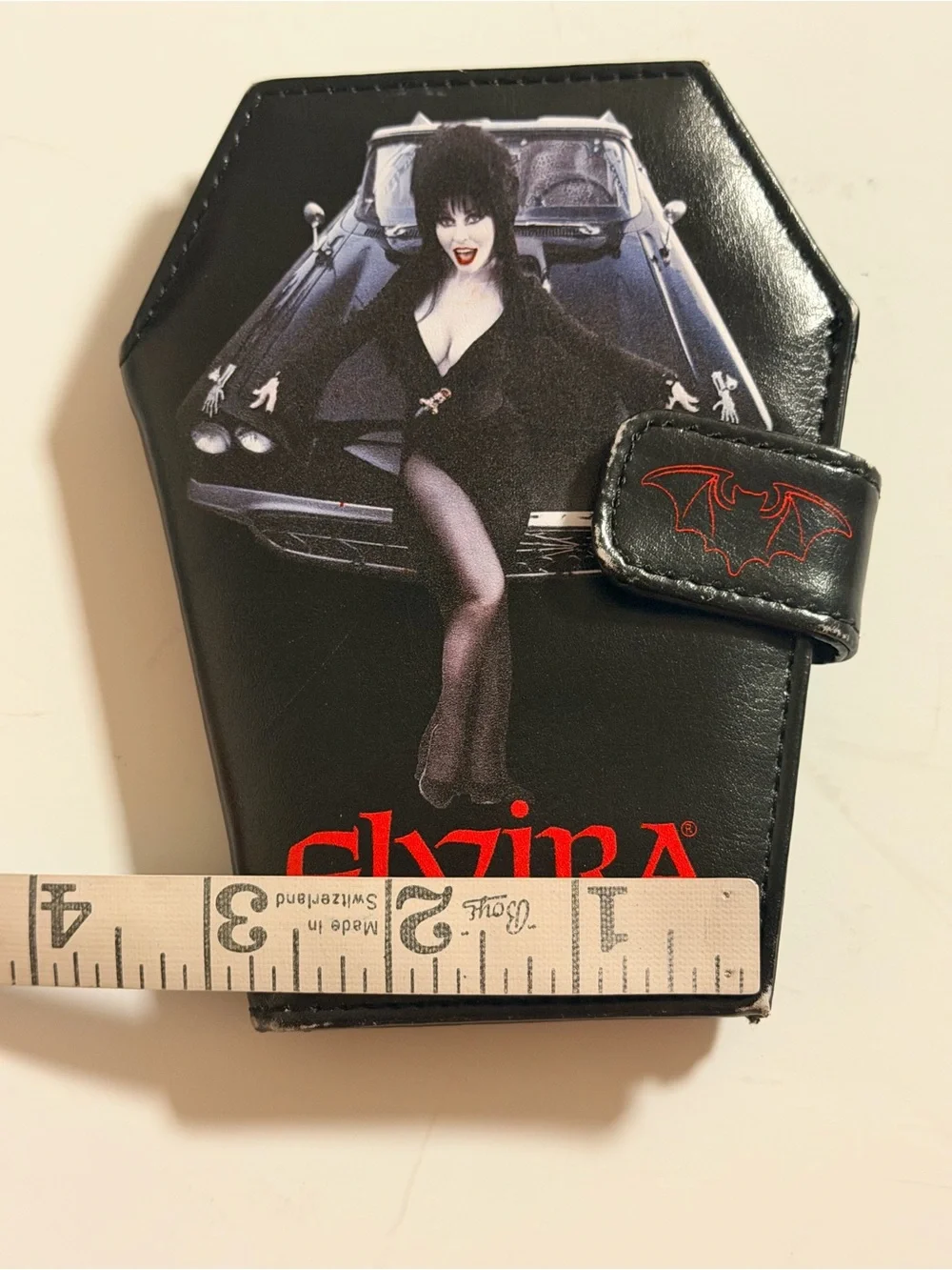 Elvira Mistress of the Dark coffin shaped fold wallet, faux leather 5.6